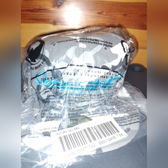 Supreme x futura x new era fitted hat 7 5/8 - Picture 4 of 4